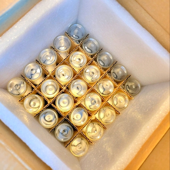 25 New Glass Bottle Jar Travel Size Containers - Picture 3 of 3